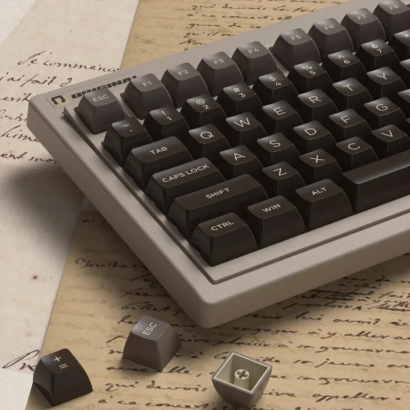 FL·ESPORTS OG104/OG98 Bezprzew – Retro Gaming Laptop recenzja i cena